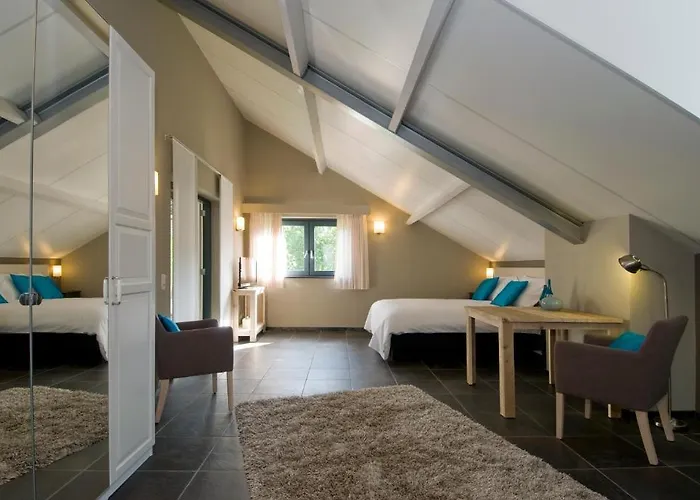 ベッド・アンド・ブレックファスト Commandeur *